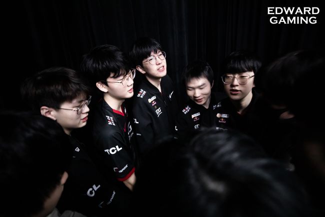 率上数据亮 率上数据亮