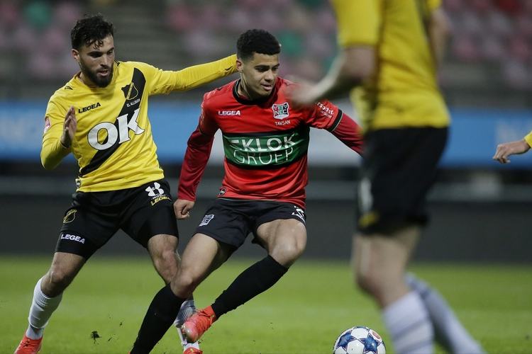 在排兵布阵 在排兵布阵